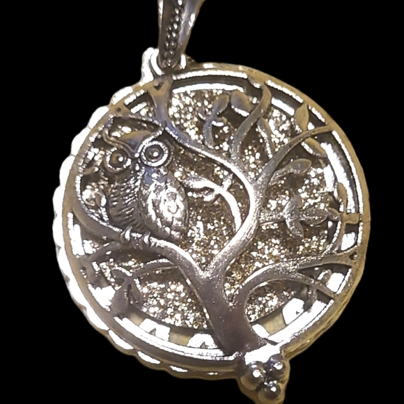 UNIQUE Aromatherapy Pendant - Silver - Picture 6 of 7